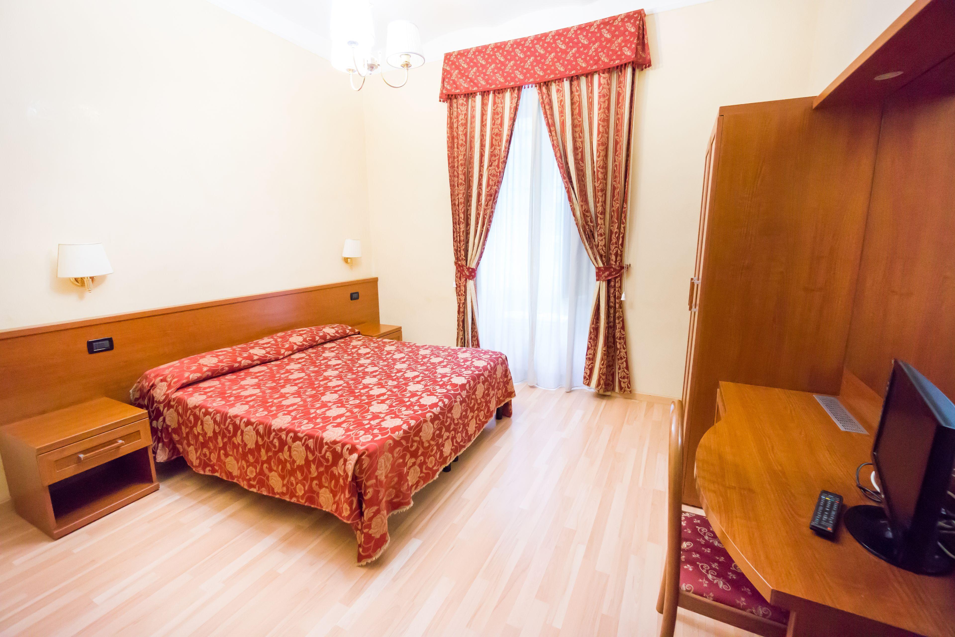 Funny Palace Hostel — Foto 1
